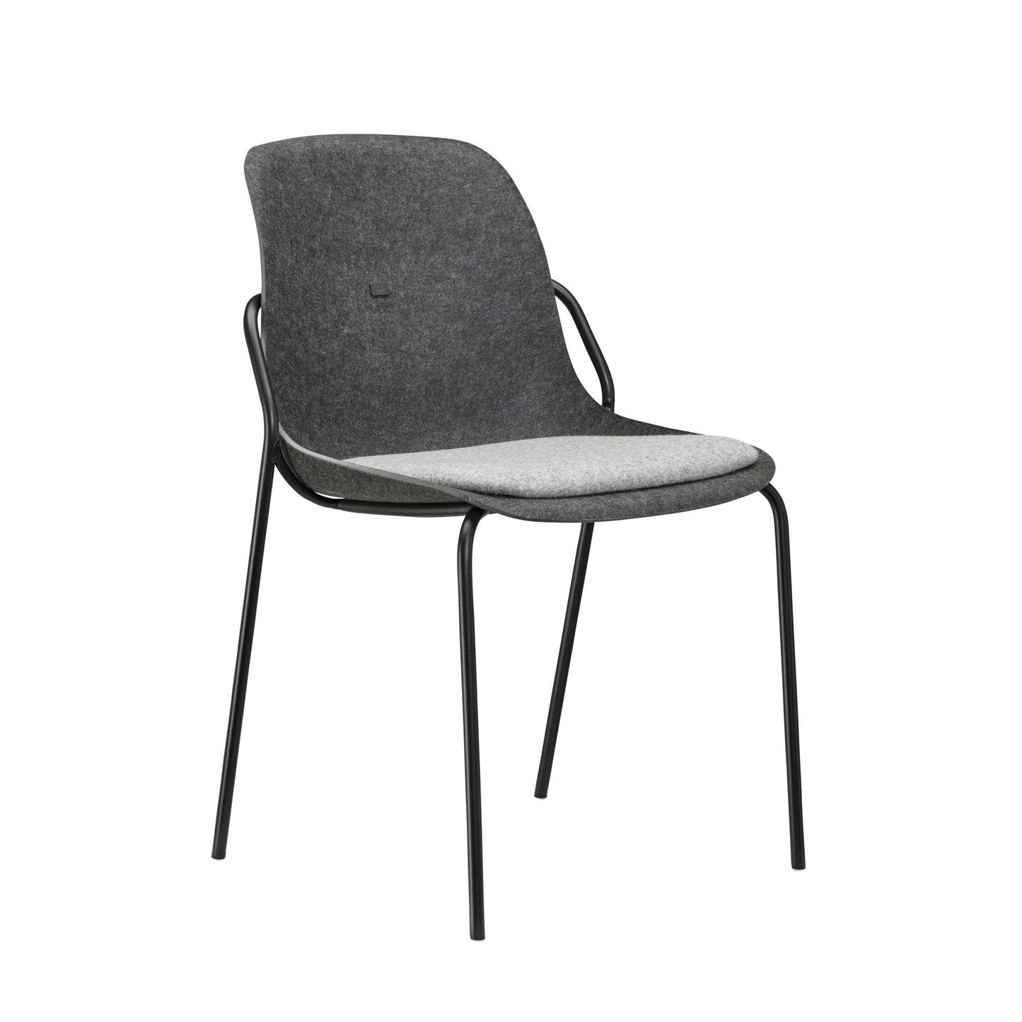 Stoel in grijs met zwarte poten, elegant en stapelbaar, ideaal voor een moderne kantooromgeving.