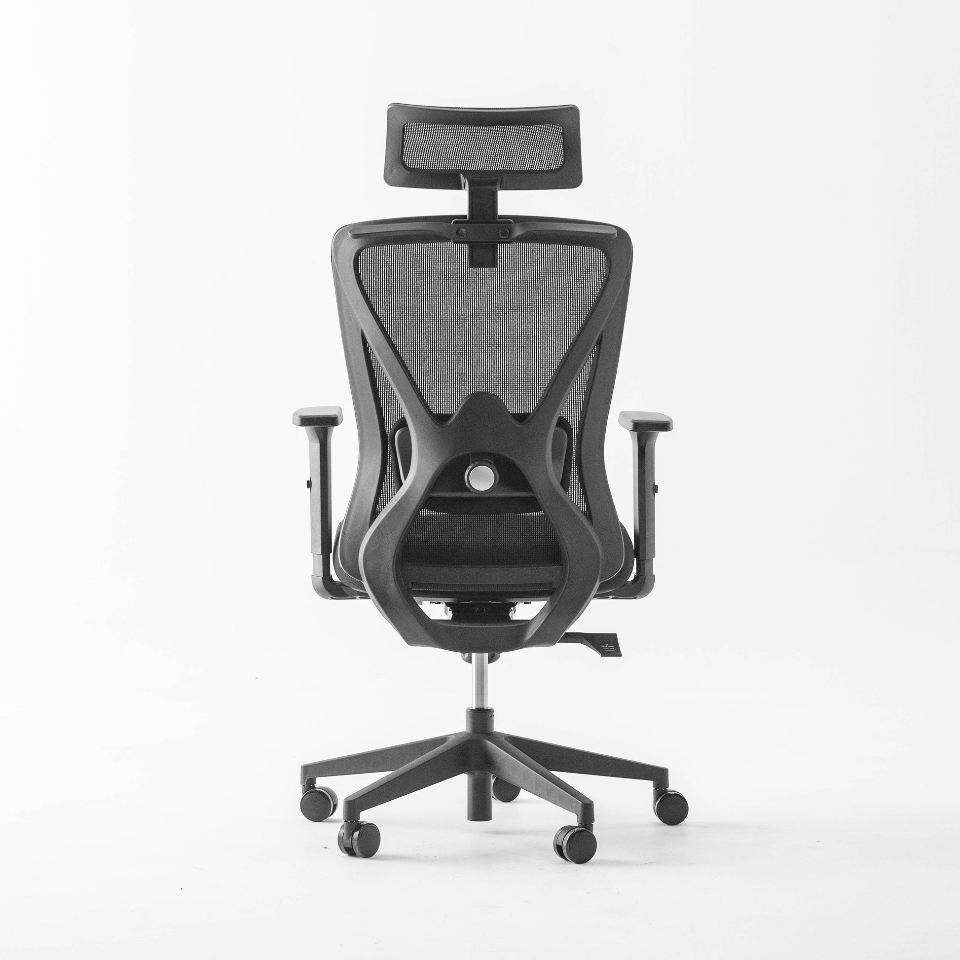 Backerz Motion Mesh bureaustoel in zwart, met een comfortabele zitting en rugleuning, ideaal voor elk kantoor.